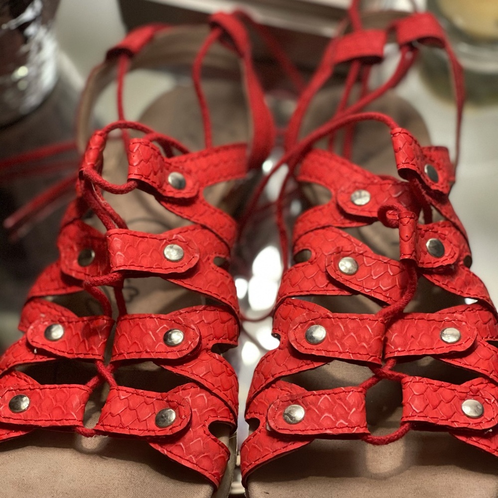 Red Sandals - Picture 5 of 5